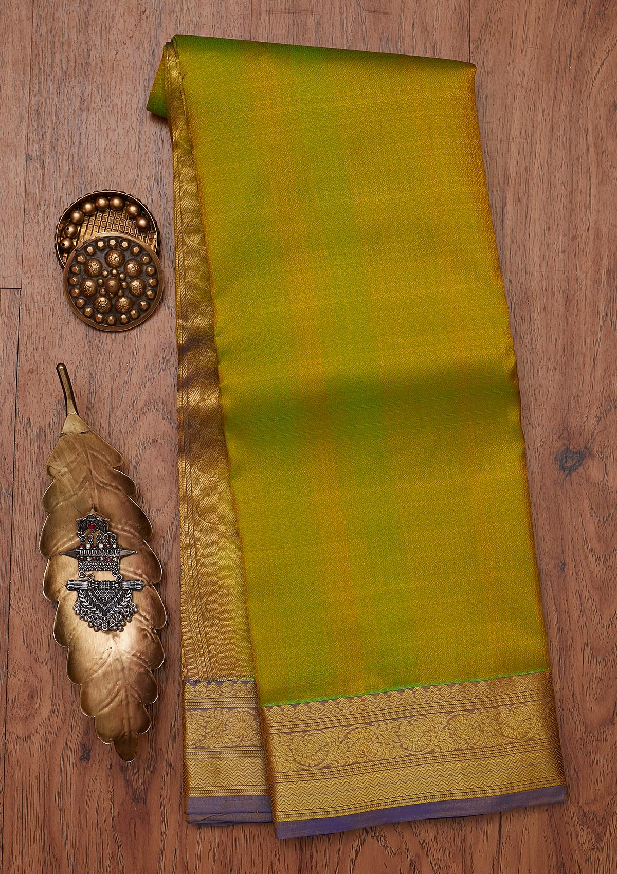 Parrot Green Zariwork Pure Silk Designer Unstitched Saree - Koskii