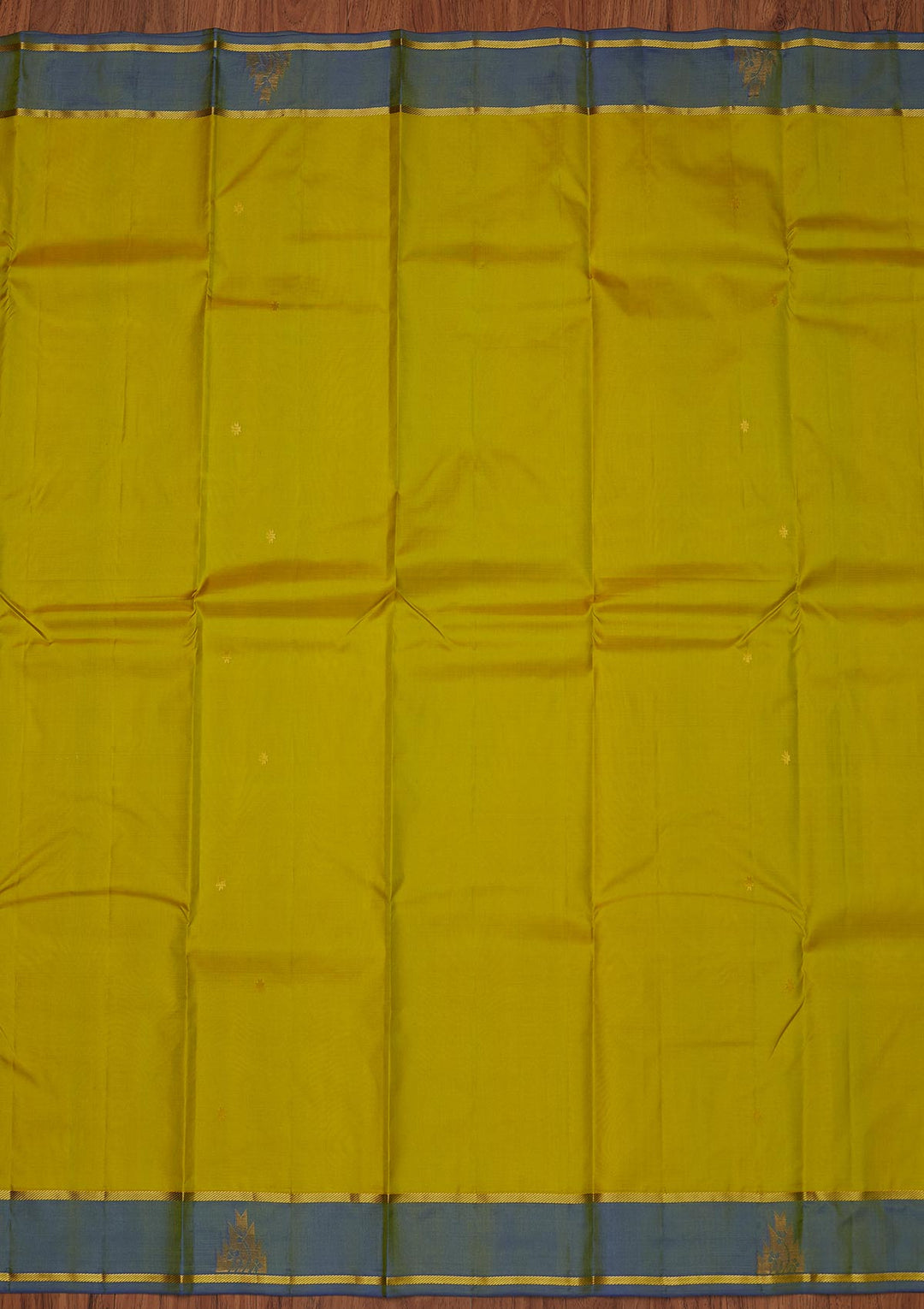 Parrot Green Zariwork Pure Silk Designer Unstitched Saree - Koskii