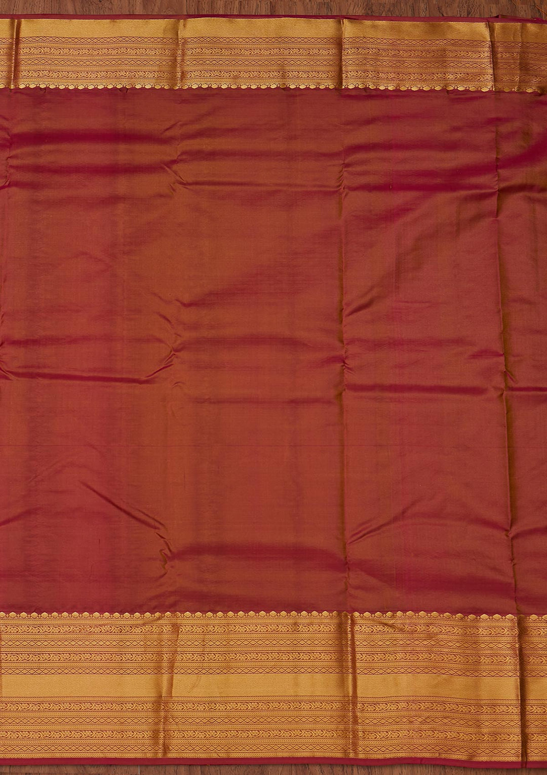 Parrot Green Zariwork Pure Silk Designer Unstitched Saree - Koskii