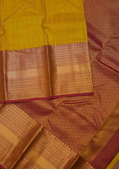 Parrot Green Zariwork Pure Silk Designer Unstitched Saree - Koskii