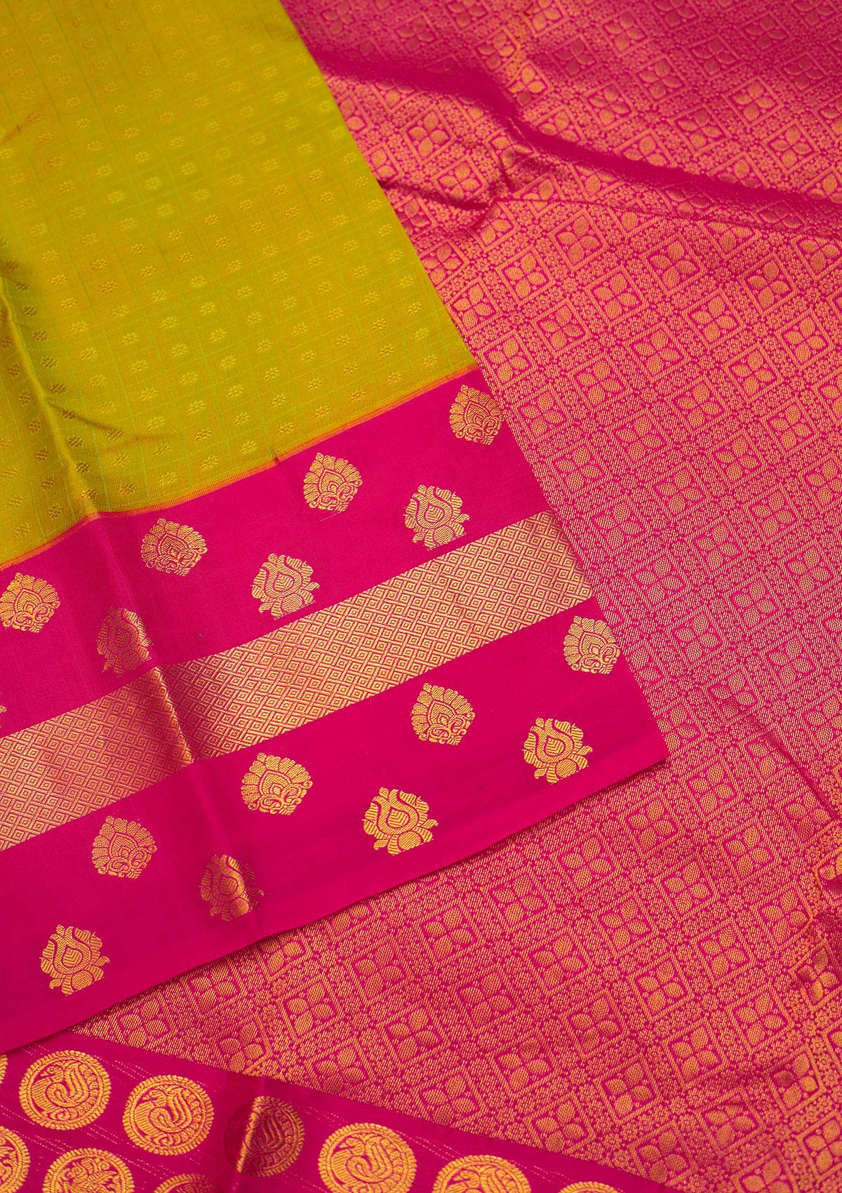 Parrot Green Zariwork Pure Silk Saree - Koskii