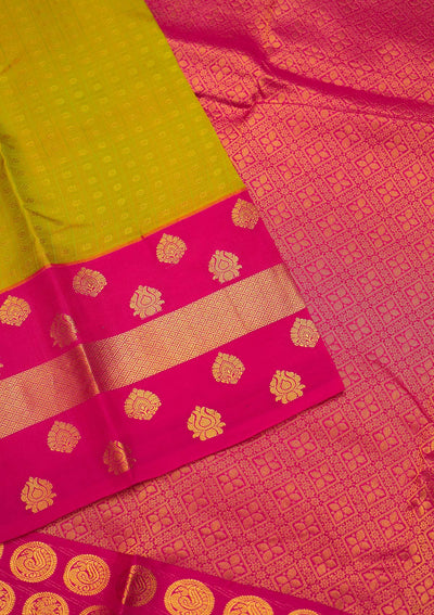 Parrot Green Zariwork Pure Silk Saree - Koskii