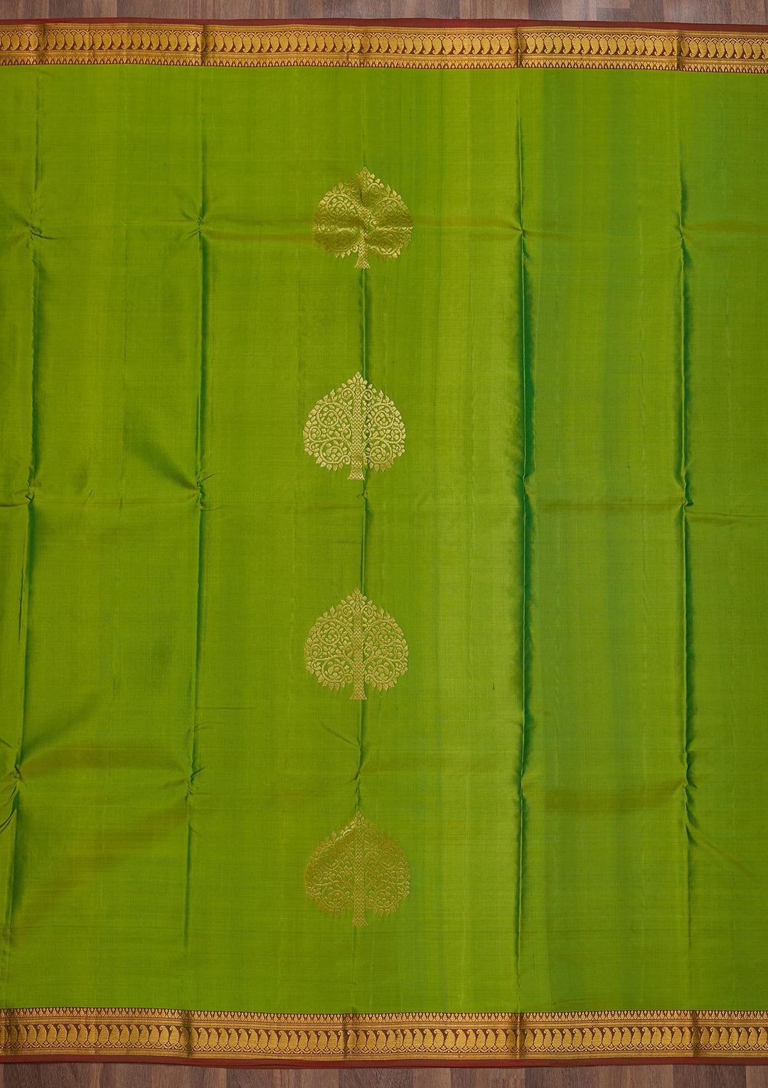 Parrot Green Zariwork Pure Silk Saree-Koskii