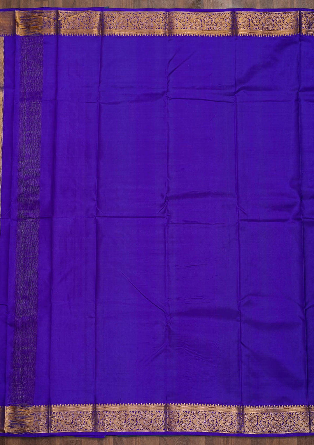 Parrot Green Zariwork Pure Silk Saree-Koskii
