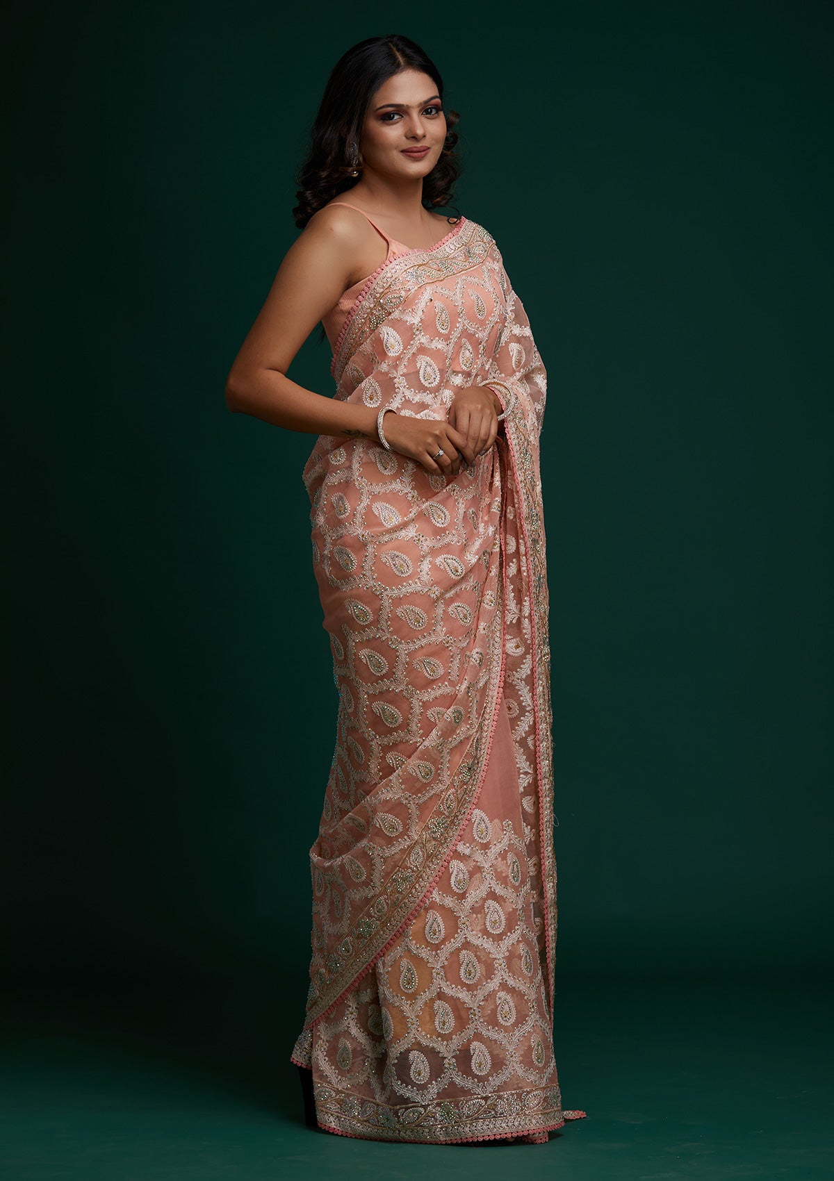 Pink Threadwork Net Saree - Koskii
