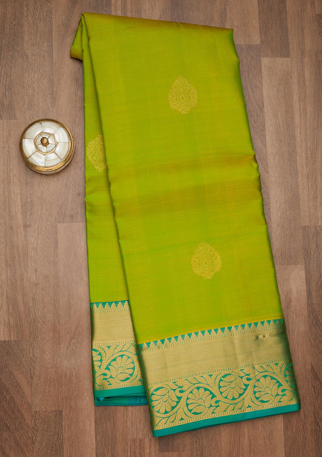 Parrot Green Zariwork Pure Silk Saree-Koskii