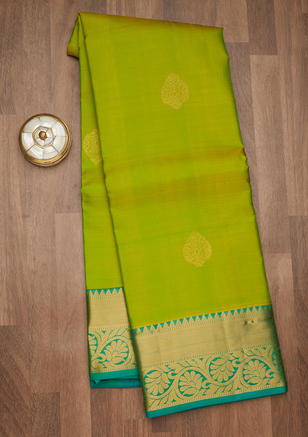 Parrot Green Zariwork Pure Silk Saree-Koskii
