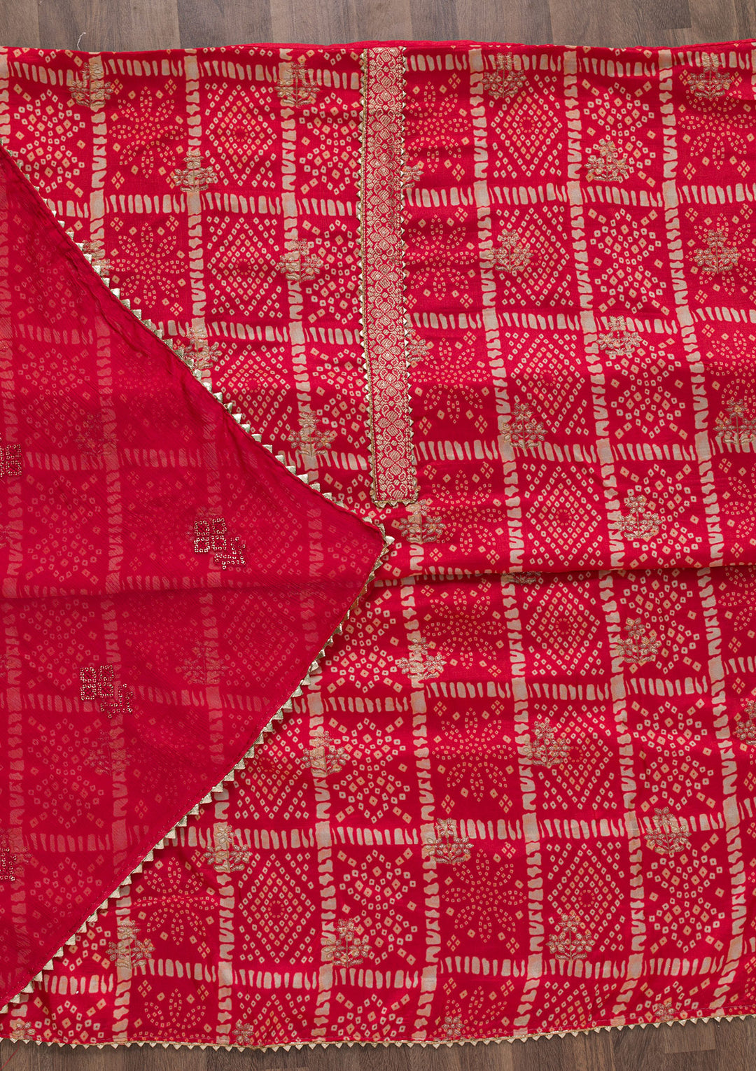 Red Bandhani Semi Crepe Unstitched Salwar Suit-Koskii